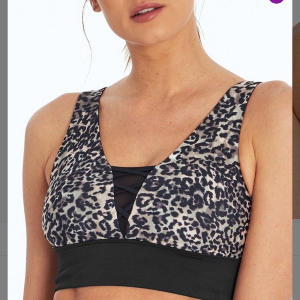 Jessica Simpson Cinder cheetah Elle sports bra NWT size small